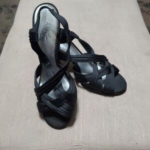 jacqueline ferrar strappy shoes